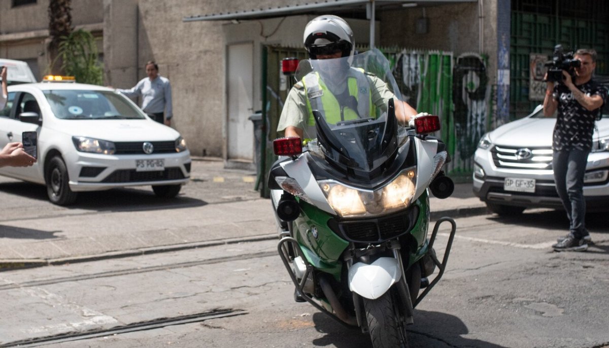 Descubren desarmaduría ilegal en Santiago que era usada para secuestros